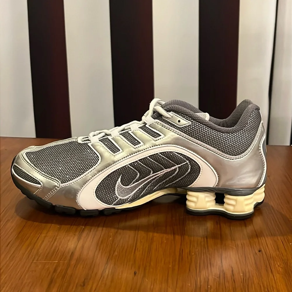 Nike Shox Navina Premium Shoes Sneakers Sparkle New 337775 001 Women’s Size 10